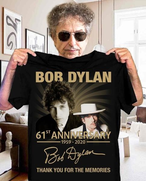 CAMISETA Bob Dylan 61º aniversário 1959-2020 Signature T Shirt Instagram.Com/Dugezzu A SUA LOJA VIRTUAL ALTERNATIVA NA INTERNET ACESSE E BOAS COMPRAS, AGORA COM PAGSEGURO ANTECIPE SUAS COMPRAS…FRETE GRATIS Comprar Em Www.DUGEZZU.Com.Br Ou No Seu CELULAR Zap 67 9999-9-5555 Ou AQUI Na LOJA EMPRESA – FONE/ZAP 67 9999-9-5555 Facebook.Com/Dugezzurockshop/ QUER VER TODOS OS PRODUTOS ANTES DE COMPRAR Www.Facebook.Com/Dugezzu/Photos_all ………. FRETE GRATIS
